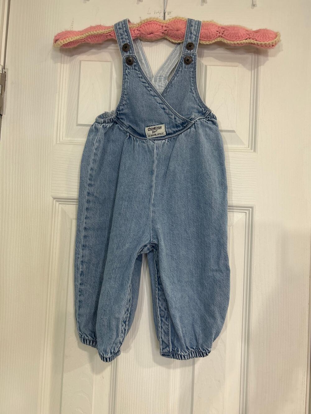 OshKosh B'gosh Baby Chambray V-Neck Overalls 12M Blue Denim Bubble Romper Modern